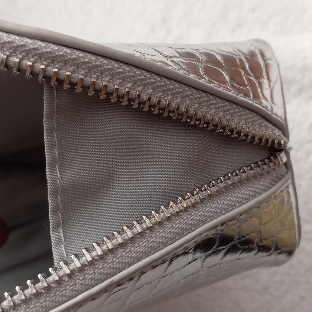 Makeup Case - image 8